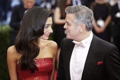 Amal y George Clooney, en la gala del Met en Nueva York.