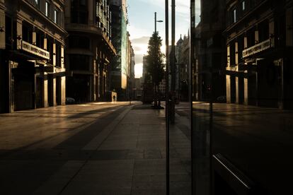 La Gran vía vacía durante el estado de alarma.