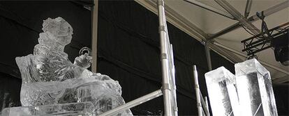 Figura realizada en hielo de la fuente de La Cibeles, sin terminar.