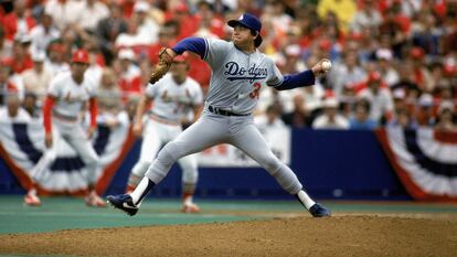 Imagen sin datar de Fernando Valenzuela como pitcher de los Dodgers.