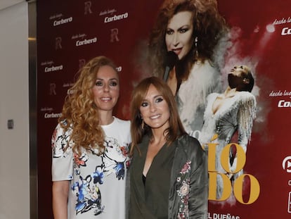 Rocío Carrasco y Anabel Dueñas en la presentación del espectáculo '¿Qué no daría yo por ser Rocío Jurado?'