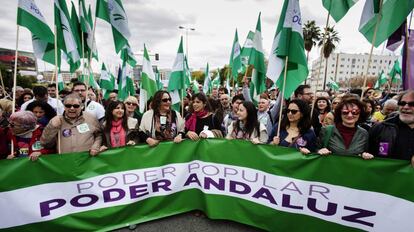 La coordinadora de Podemos en Andaluc&iacute;a, Teresa Rodr&iacute;guez, en la manifestaci&oacute;n del 28-F en Sevilla.