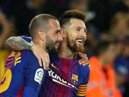Aleix Vidal celebra junto a Messi un gol del Bar&ccedil;a ante el Eibar. 