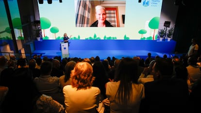 Intervención de Erin Brockovich en el foro Healthy Cities de Sanitas que se celebró el martes en Barcelona.