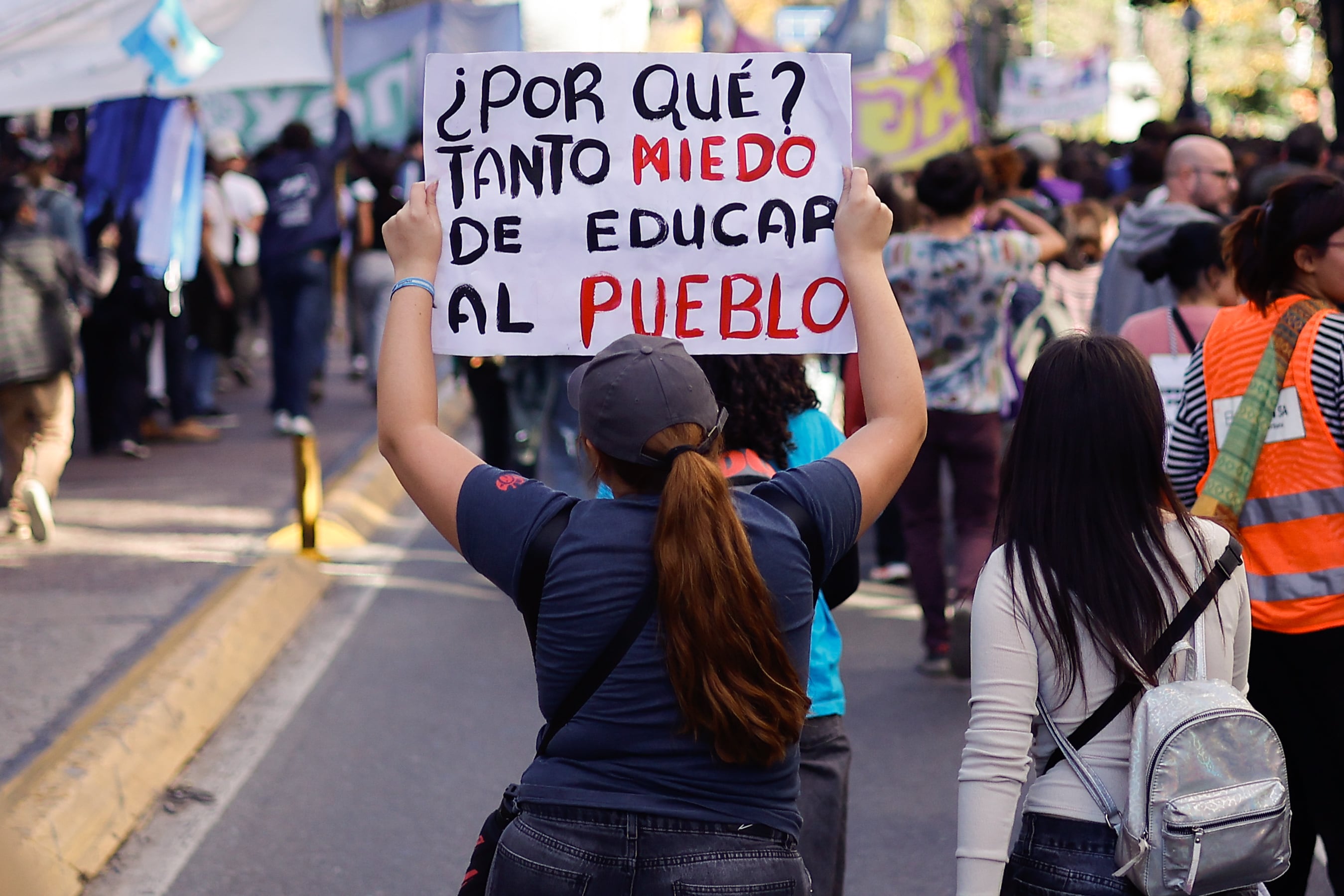 Las universidades exponen el doble discurso de Milei: no hay plata para educación, pero sobra para bajar impuestos