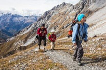 Senderismo con niños en Fuorcla Val dal Botsch, en el parque nacional Suizo.