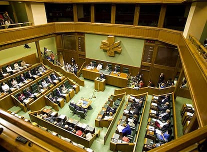 El salón de plenos del Parlamento vasco, durante un debate.