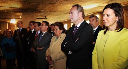 La consejera María José Catalá (derecha), junto al presidente Alberto Fabra y la alcaldesa de Valencia, Rita Barberá, en el museo San Pío V.
