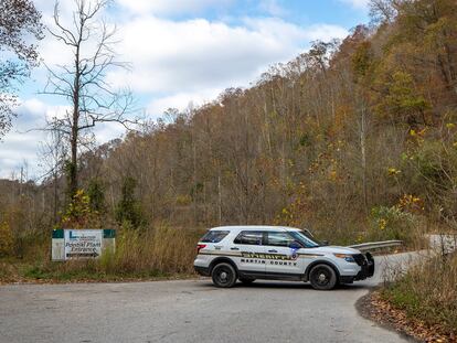 A sheriff's vehicle blocks the area where a rescue operation is underway at a collapsed coal preparation plant in Martin County, Ky., Nov. 1, 2023.