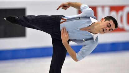 Javier Fernández durante su ejercicio ganador.