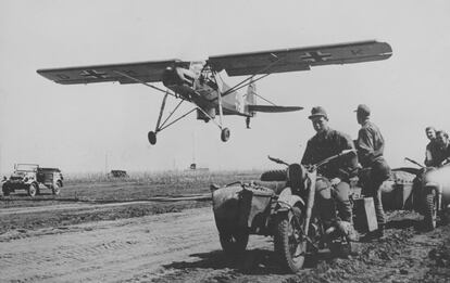 Una 'Cigüeña' durante la Segunda Guerra Mundial.
