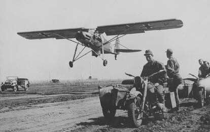 Una 'Cigüeña' durante la Segunda Guerra Mundial.