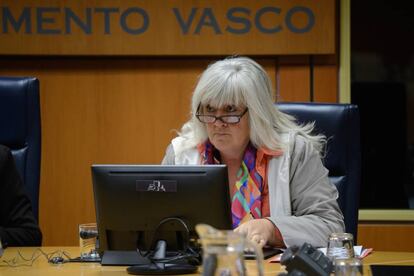 La jueza de Vigilancia Penitenciaria Ruth Alonso interviene en el Parlamento vasco.