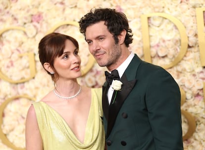 Leighton Meester y Adam Brody en la gala de los Globos de Oro, el 5 de enero de 2025, en Beverly Hills (California).