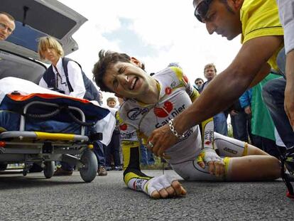 Ángel <i>Litu </i>Gómez se duele tras su caída de ayer.