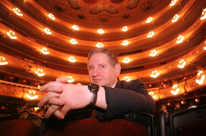 Roger Alier, en la platea del Liceu en 2001.