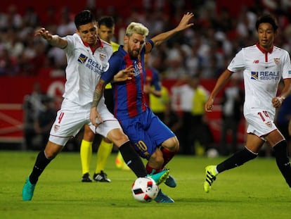Matias Kranevitter y Leo Messi durante el partido de ida.