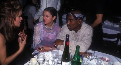 Raquel Welch, Madonna y Tupac Shakur, en una fiesta de la revista &#039;Interview&#039; en 1994 en Nueva York.