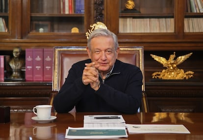 El presidente Andrés Manuel López Obrador durante un mensaje en Palacio Nacional en Ciudad de México.