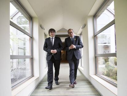 Puigdemont y Torra, en un hotel de Waterloo, este jueves.