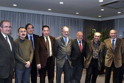 Representantes de las patronales, los sindicatos catalanes y la Generalitat, en la última reunión del pacto de competitividad.