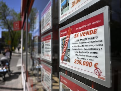 Anuncios de viviendas en venta en Madrid.
