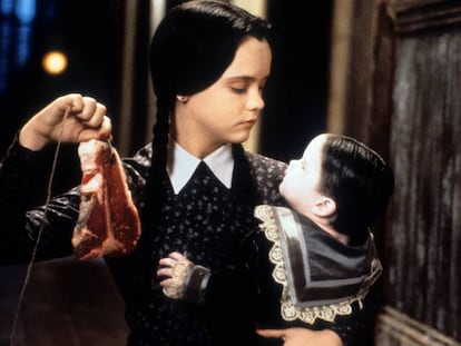 Christina Ricci como Miércoles Addams en 'La familia Addams: la tradición continúa' (1993).