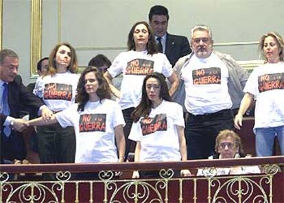 De izquierda a derecha, Ana Belén, Aitana Sánchez-Gijón, María Barranco, Rosana Pastor, Imanol Uribe y Natalia Dicenta.