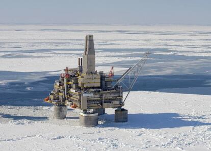 Plataforma de Sakhalin Energy en aguas de la isla de Sajalín.