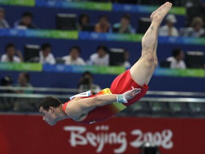 Gervasio Deferr durante su ejercicio de suelo en los Juegos de Pekín.