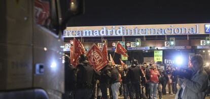 Piquetes informativos, de madrugada en Mercamadrid. 