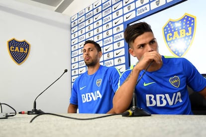 Juan Manuel Insaurralde y Jonathan Silva en la rueda de prensa.