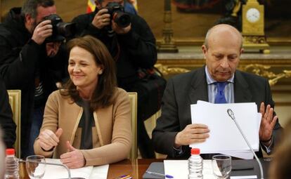 La secretaria de Estado de Educación, Montserrat Gomendio, y el ministro de Educación, José Ignacio Wert.