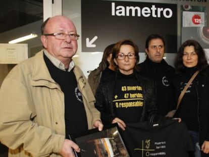 Miembros de la Asociación de Víctimas del Metro 3 de Julio.