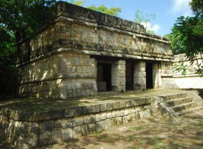 Imagen de uno de los edificios que conforman la zona residencial hallada en el complejo arqueológico de Chichén Itzá