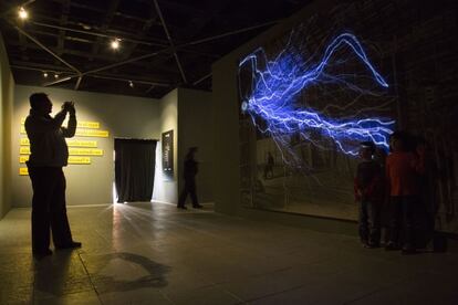 Una de las salas de la exposición sobre Nikola Tesla.