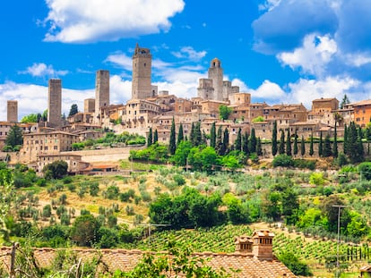 Vista de San Gimignano, pueblo medieval de la región italiana de la Toscana famoso por sus torres.