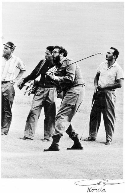Cardwell conocía muy bien a Korda y en 1999 montó una exposición con fotos suyas en Savannah (EEUU). Asimismo ayudó a montar al año siguiente la exposición de fotografía cubana <i>Cuba Sí!</i> en el Royal National Theatre, de Londres. En algunas de las fotos se ve al Che y a Fidel jugando al golf en uniforme militar.