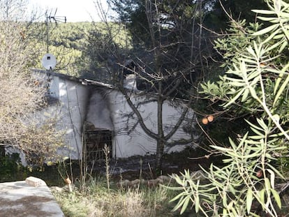 La casa incendiada al Montmell.