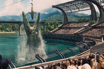 Un fotograma de 'Jurassic World', dirigida por Colin Trevorrow, que resucita el exitoso mundo de Steven Spielberg.