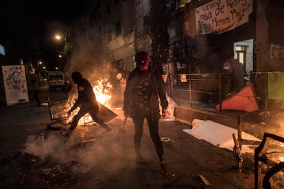 Grupos feministas, durante la manifestación frente a la Comisión Nacional de Derechos Humanos.