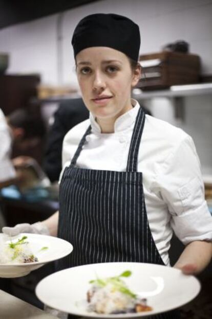 Cocinera en el Máximo Bistrot.