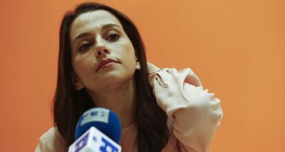 La cabeza de lista por Ciudadanos, Inés Arrimadas, durante la entrevista que mantuvo con Efe en la sede de su partido.