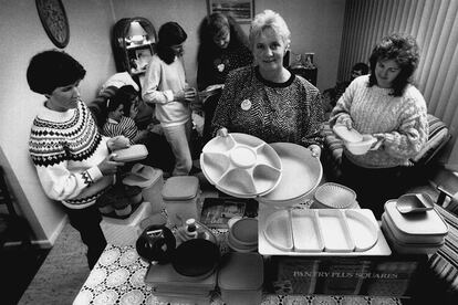 Las fiestas de Tupperware han seguido celebrándose durante los últimos 70 años.