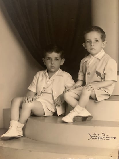 Juan Padrón (izquierda) y su hermano Ernesto, en una imagen cedida por la familia.