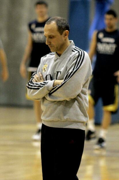 Ettore Messina, durante el entrenamiento de ayer.