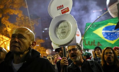 Protesto por recursos para a educação e contra Bolsonaro em São Paulo, nesta terça-feira. 