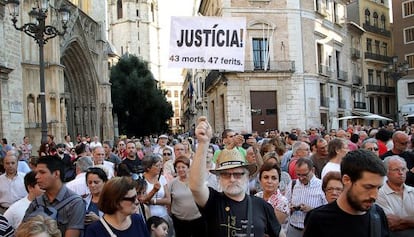 Concentración en solidaridad con las víctimas del accidente de Metro de 2006