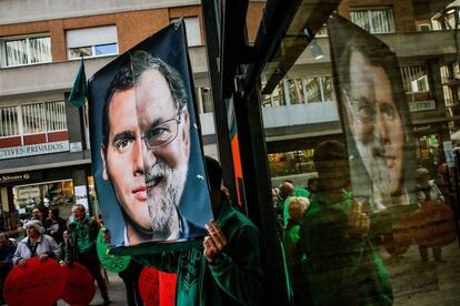 Protesta de la PAH ante la sede de Ciudadanos en Barcelona.