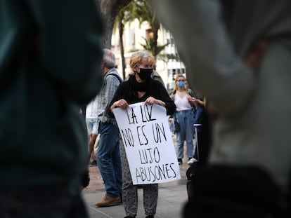 Protesta contra la subida de la luz, el 5 de junio en Valencia.